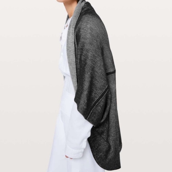 Lululemon Exaltation Knit Sweater Wrap - Picture 2 of 10